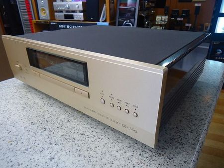 Accuphase  アキュフェーズ   SACDプレーヤー　DP-550