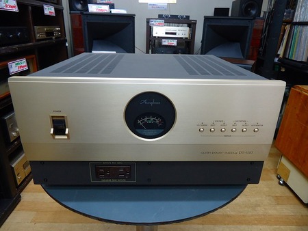 Accuphase　　クリーン電源　　PS-1220