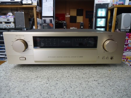 Accuphase　　　プリアンプ　　　C-2420